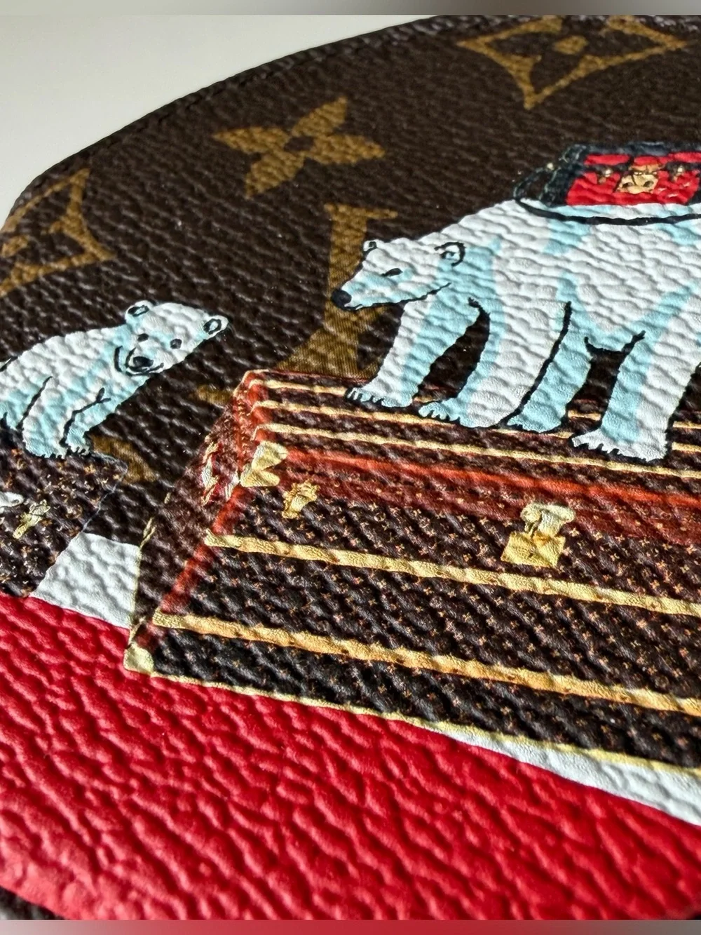 Louis Vuitton 2017 Christmas Animation Polar Bear Round Coin Purse – Monogram